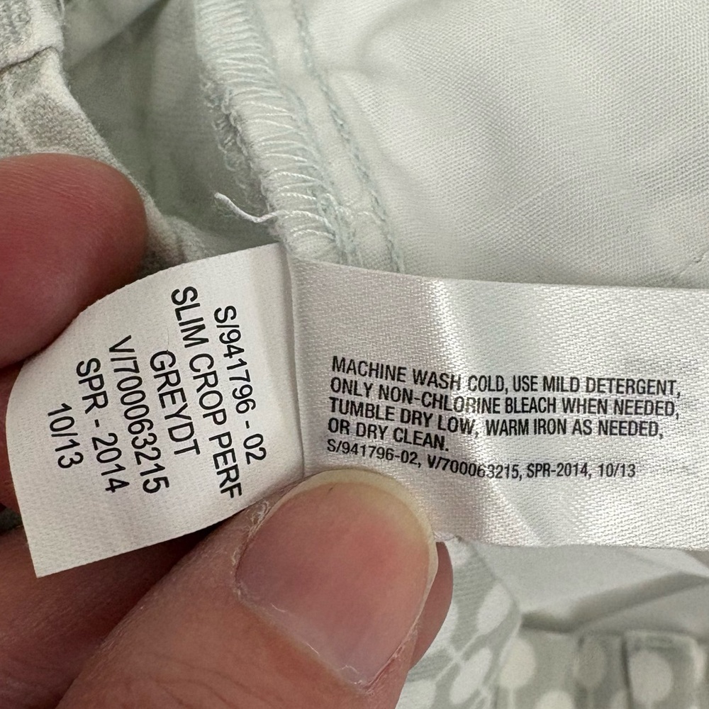 Gap Light Gray Dot-Pattern Slim Cropped Pants Siz… - image 6
